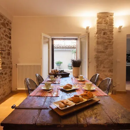 Lelive Bed & Breakfast *