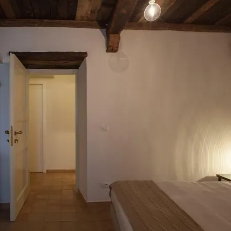 Bed & Breakfast Lelive *